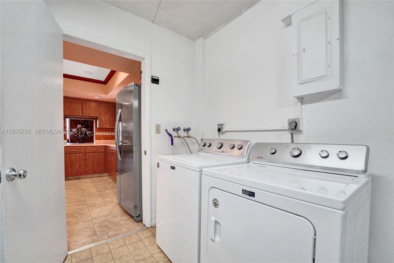 11000 NW 20th St, Pembroke Pines, FL 33026 Photo