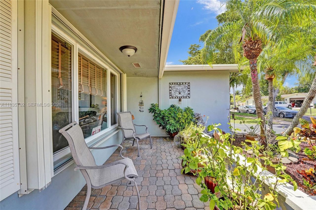 11000 NW 20th St, Pembroke Pines, FL 33026 Photo