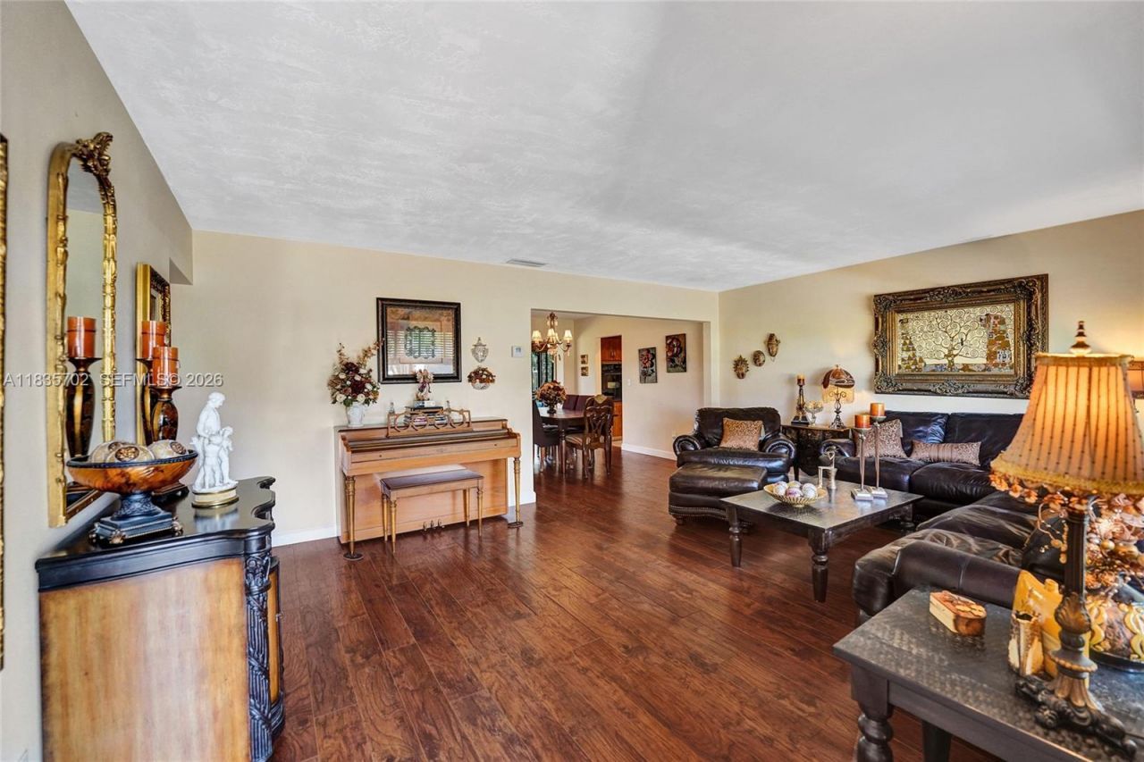 11000 NW 20th St, Pembroke Pines, FL 33026 Photo