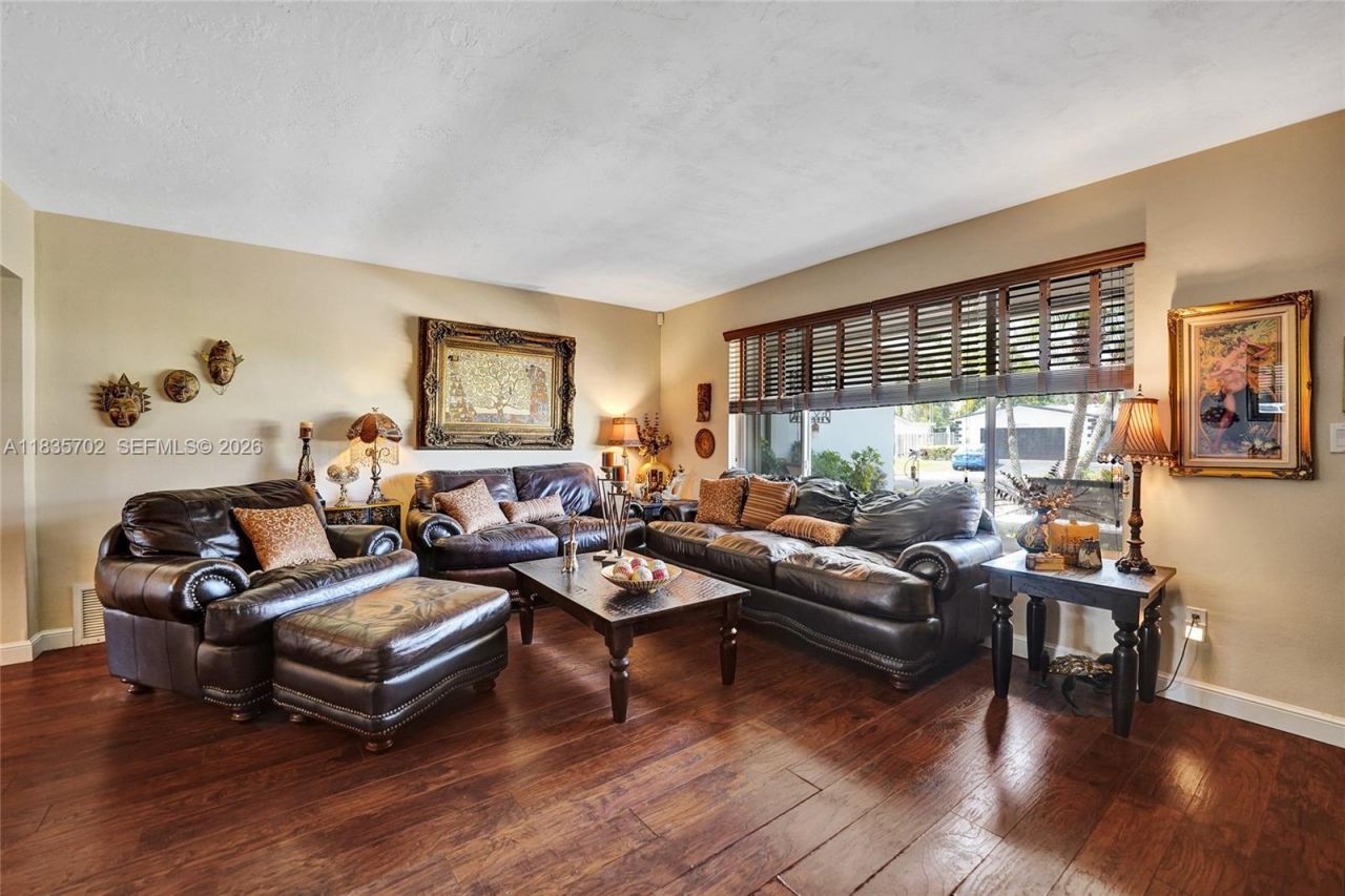 11000 NW 20th St, Pembroke Pines, FL 33026 Photo