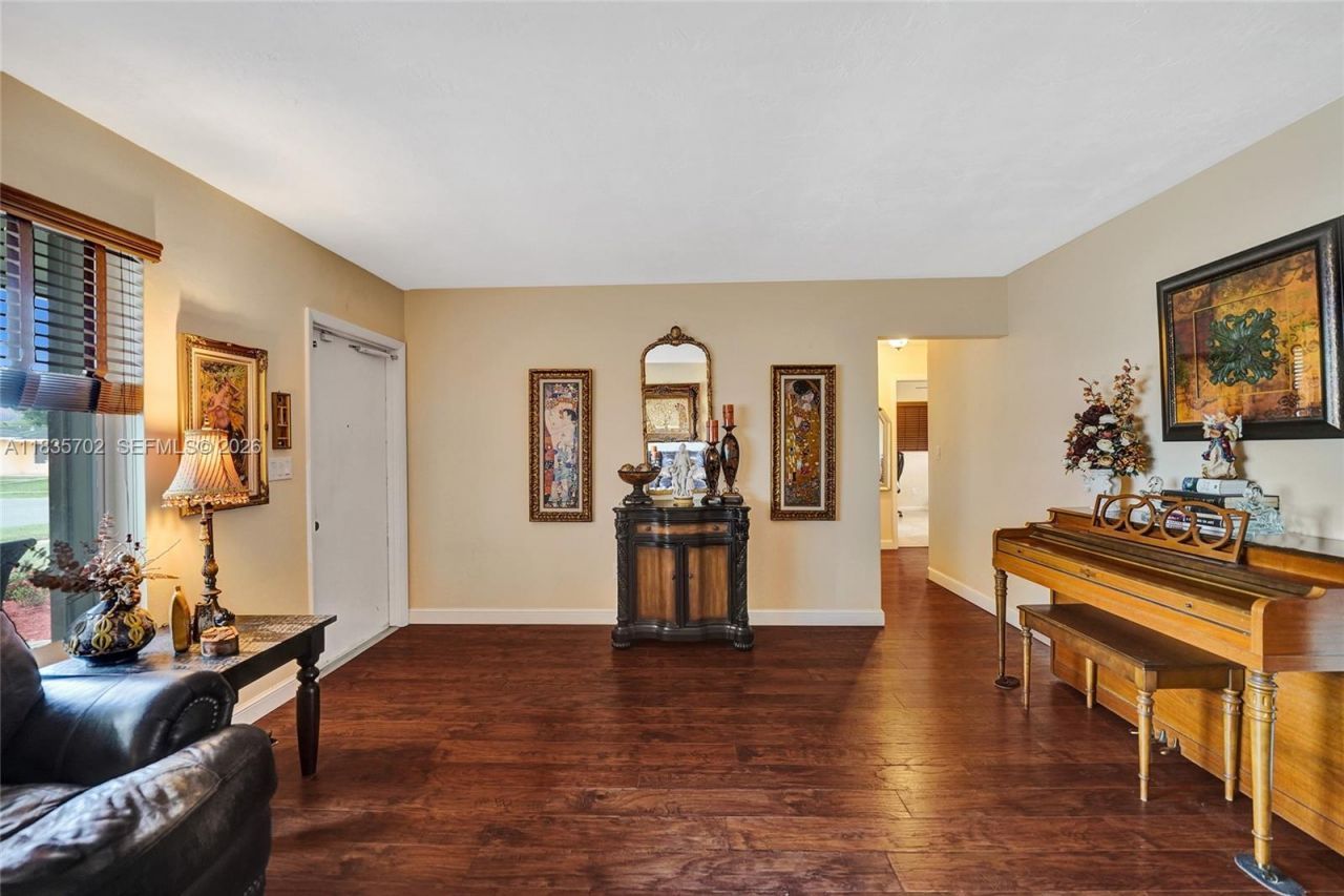 11000 NW 20th St, Pembroke Pines, FL 33026 Photo