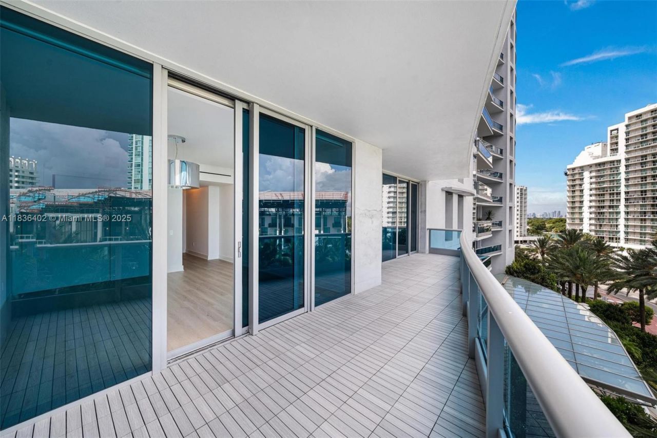 5959 Collins Ave, Unit 705, Miami Beach, FL 33140 Photo