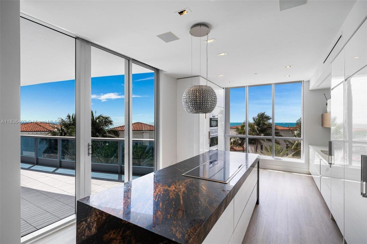 5959 Collins Ave, Unit 705, Miami Beach, FL 33140 Photo