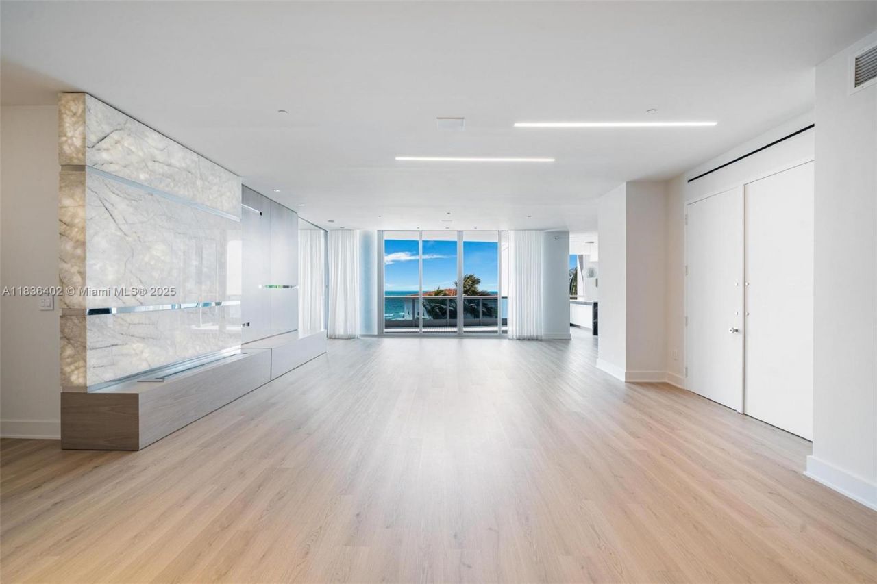 5959 Collins Ave, Unit 705, Miami Beach, FL 33140 Photo