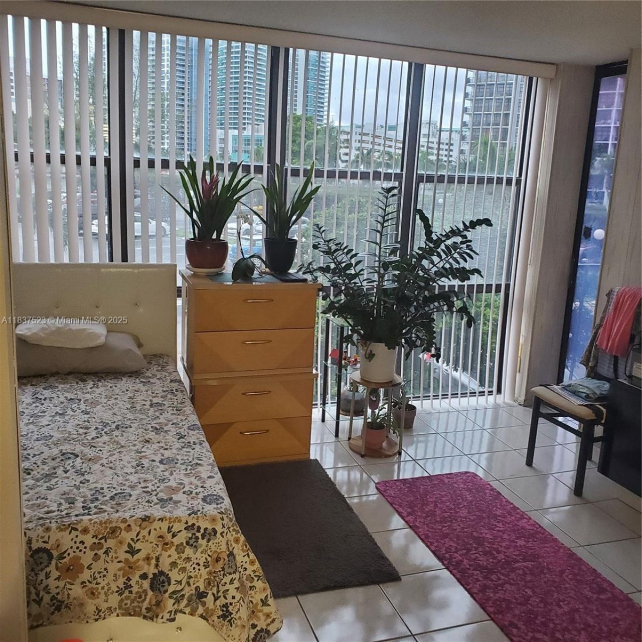 800 Parkview Dr, Unit 226, Hallandale Beach, FL 33009 Photo