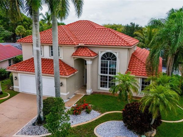 1503 NW 178th Ln, Pembroke Pines, FL 33029