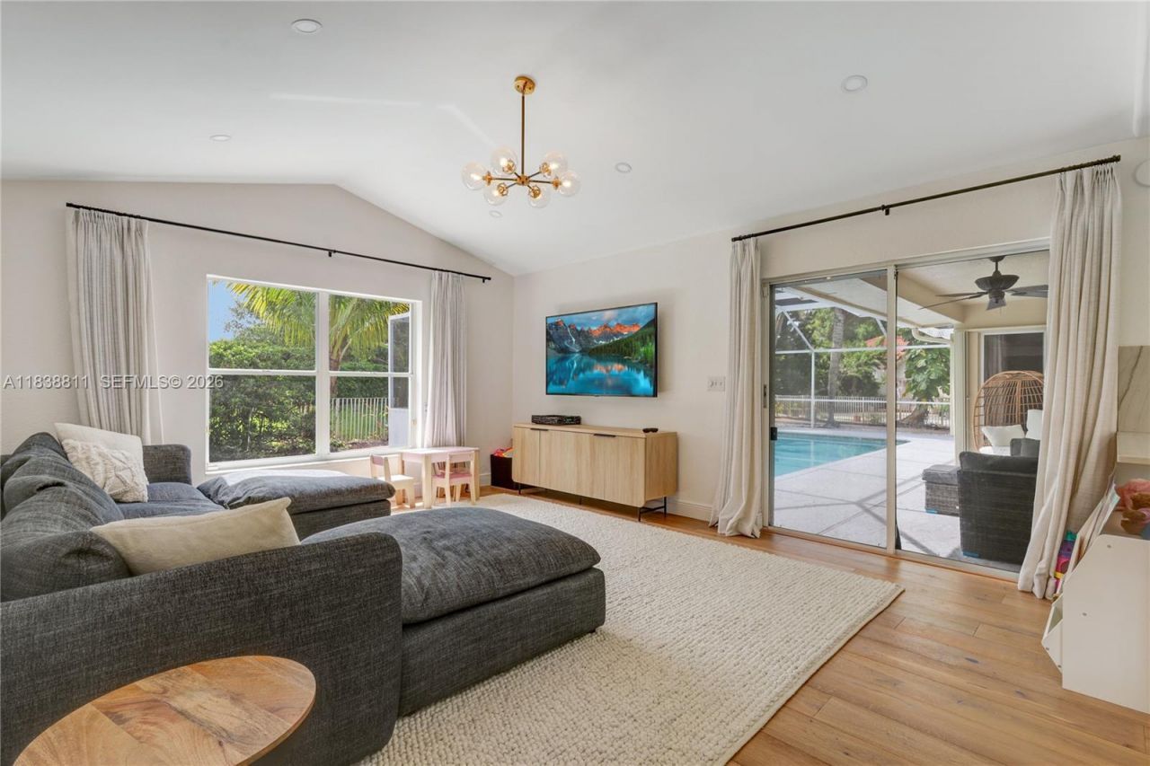 1503 NW 178th Ln, Pembroke Pines, FL 33029 Photo