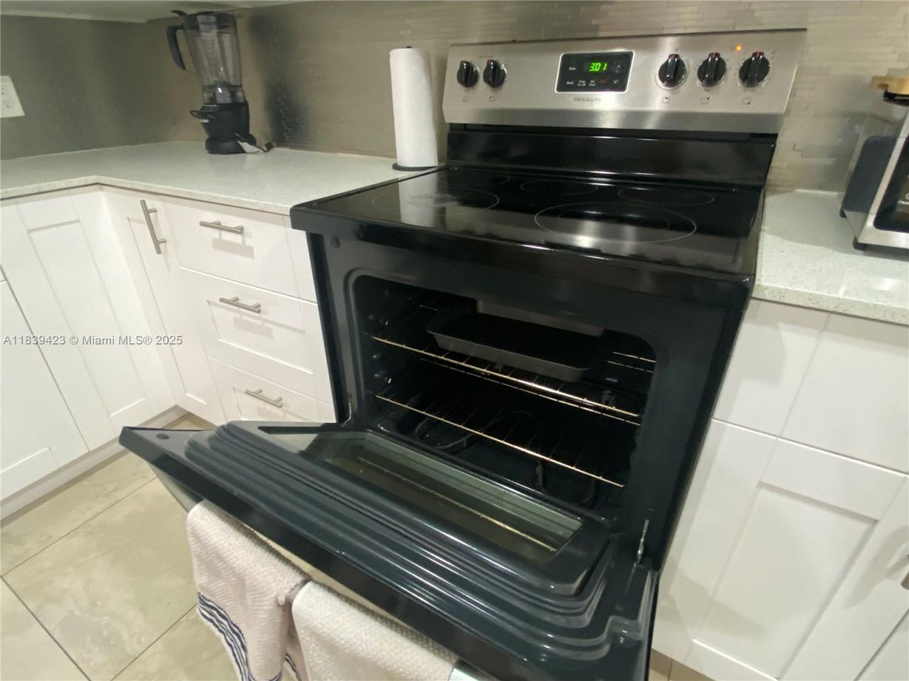 1301 NE 7th St, Unit 101, Hallandale Beach, FL 33009 Photo