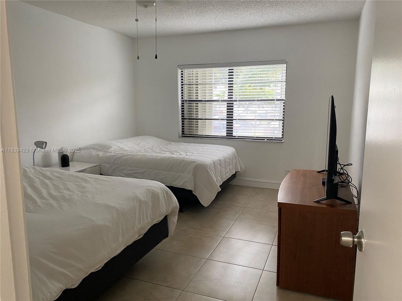 1301 NE 7th St, Unit 101, Hallandale Beach, FL 33009 Photo