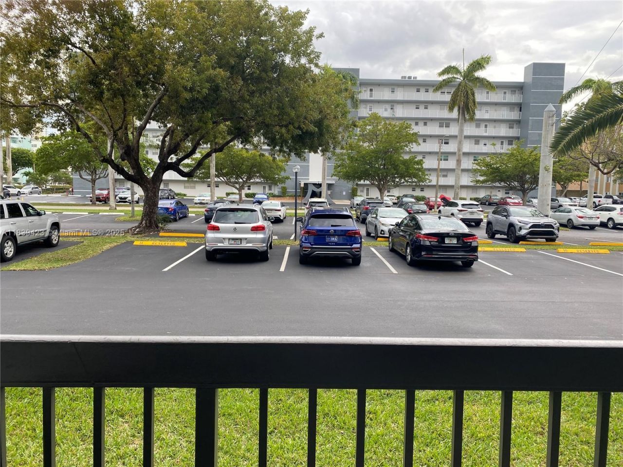 1301 NE 7th St, Unit 101, Hallandale Beach, FL 33009 Photo