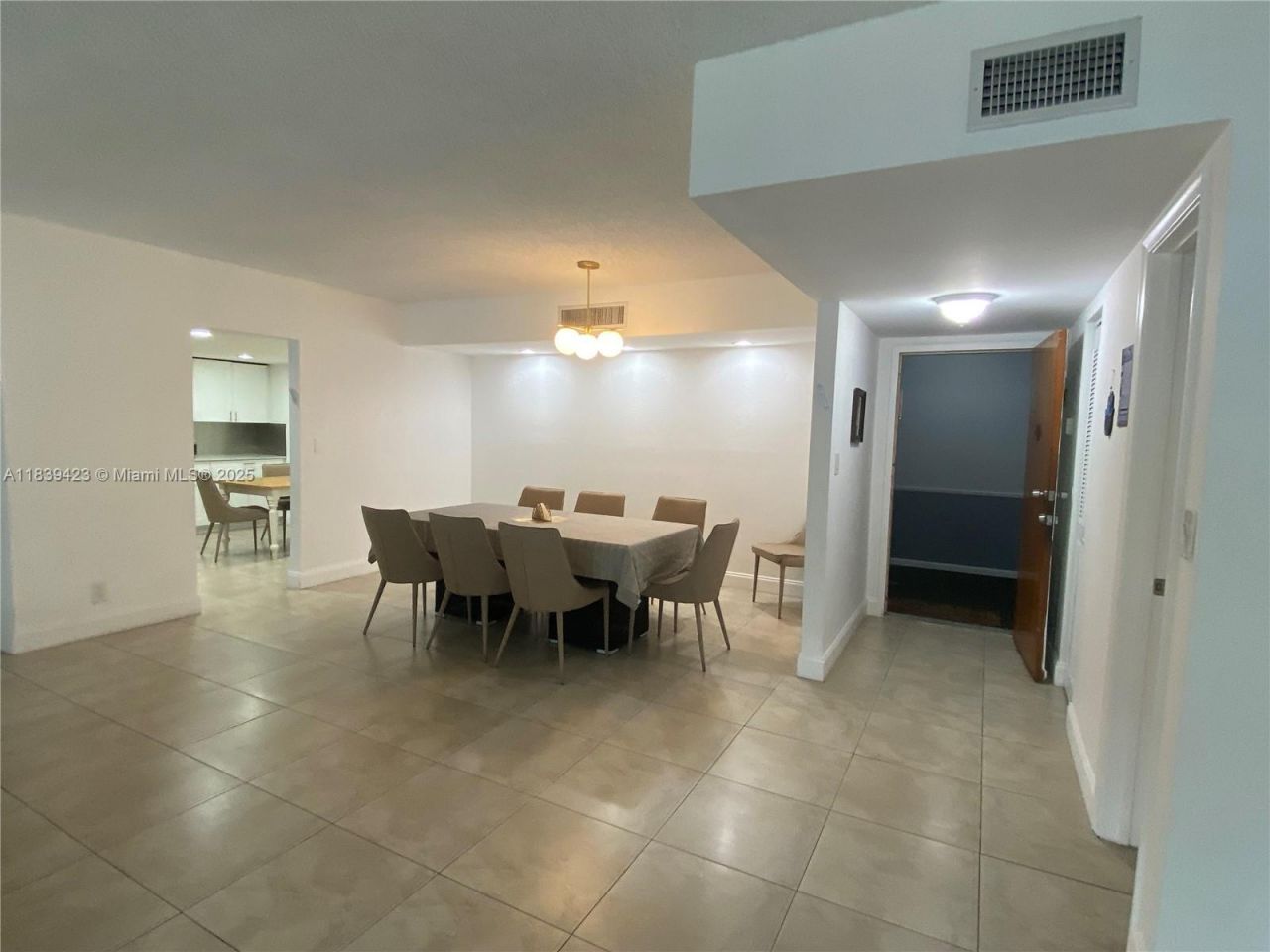 1301 NE 7th St, Unit 101, Hallandale Beach, FL 33009 Photo
