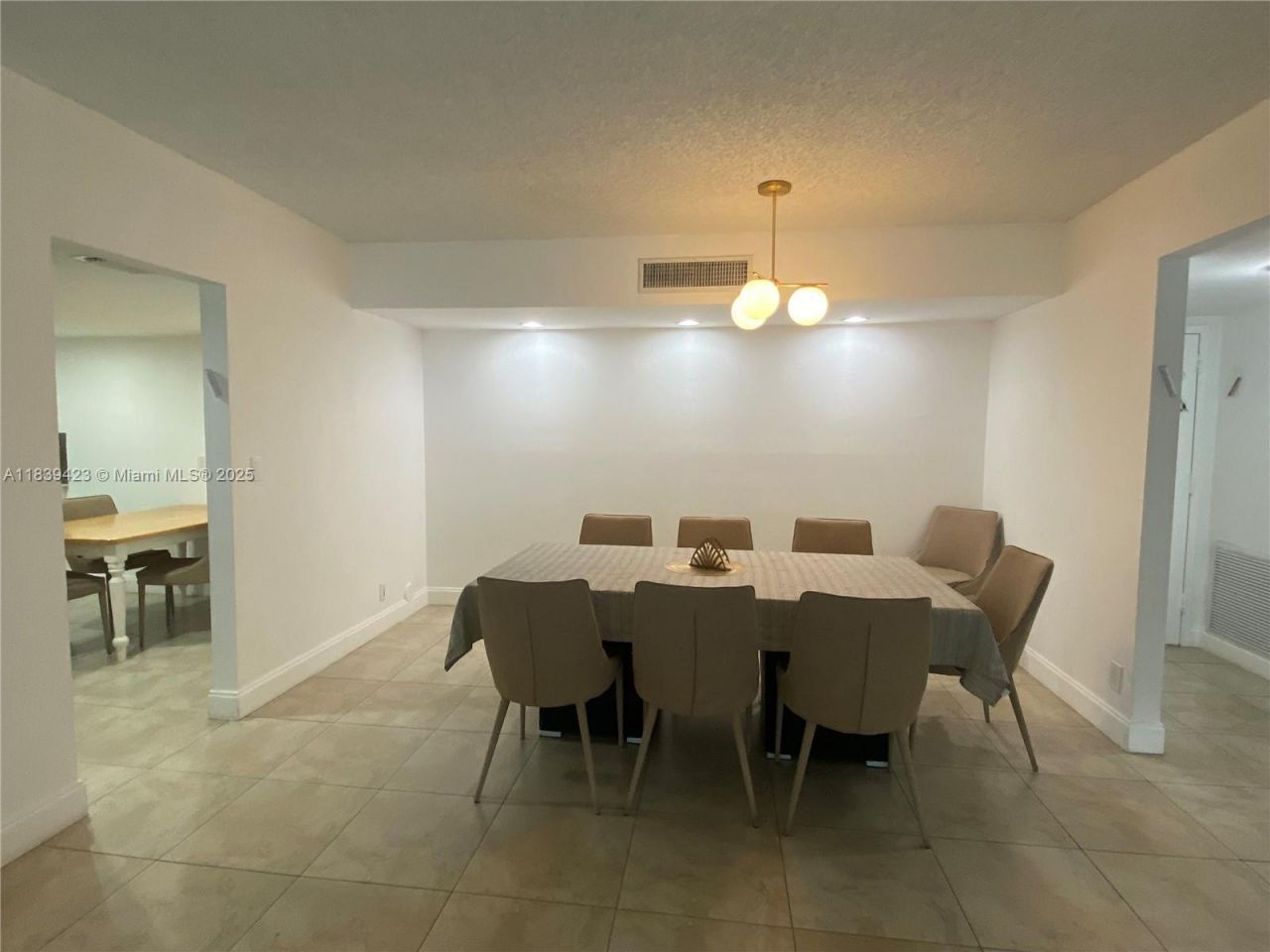 1301 NE 7th St, Unit 101, Hallandale Beach, FL 33009 Photo