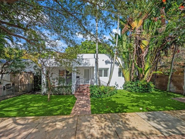 2511 Tequesta Ln, Coconut Grove, FL 33133