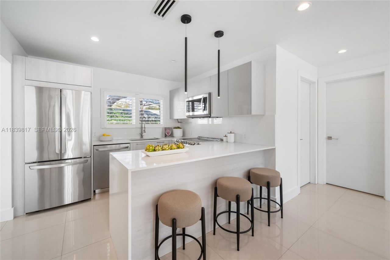 2511 Tequesta Ln, Coconut Grove, FL 33133 Photo