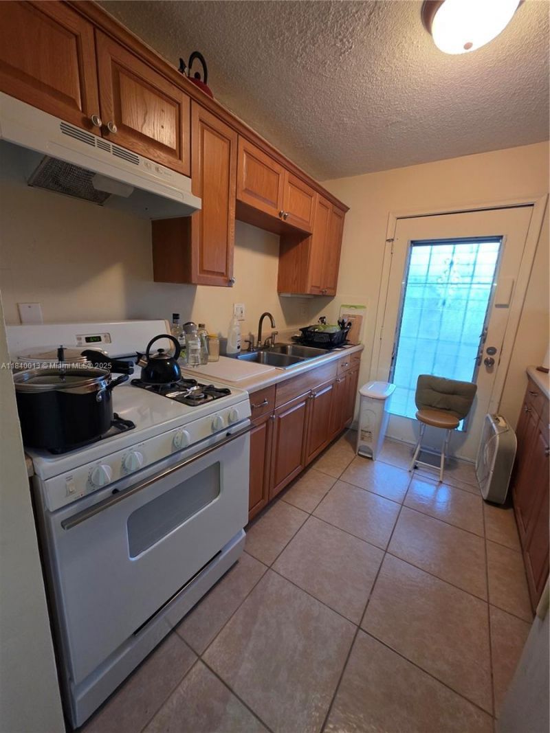 135 NE 202nd Ter, Unit N25, Miami Gardens, FL 33179 Photo