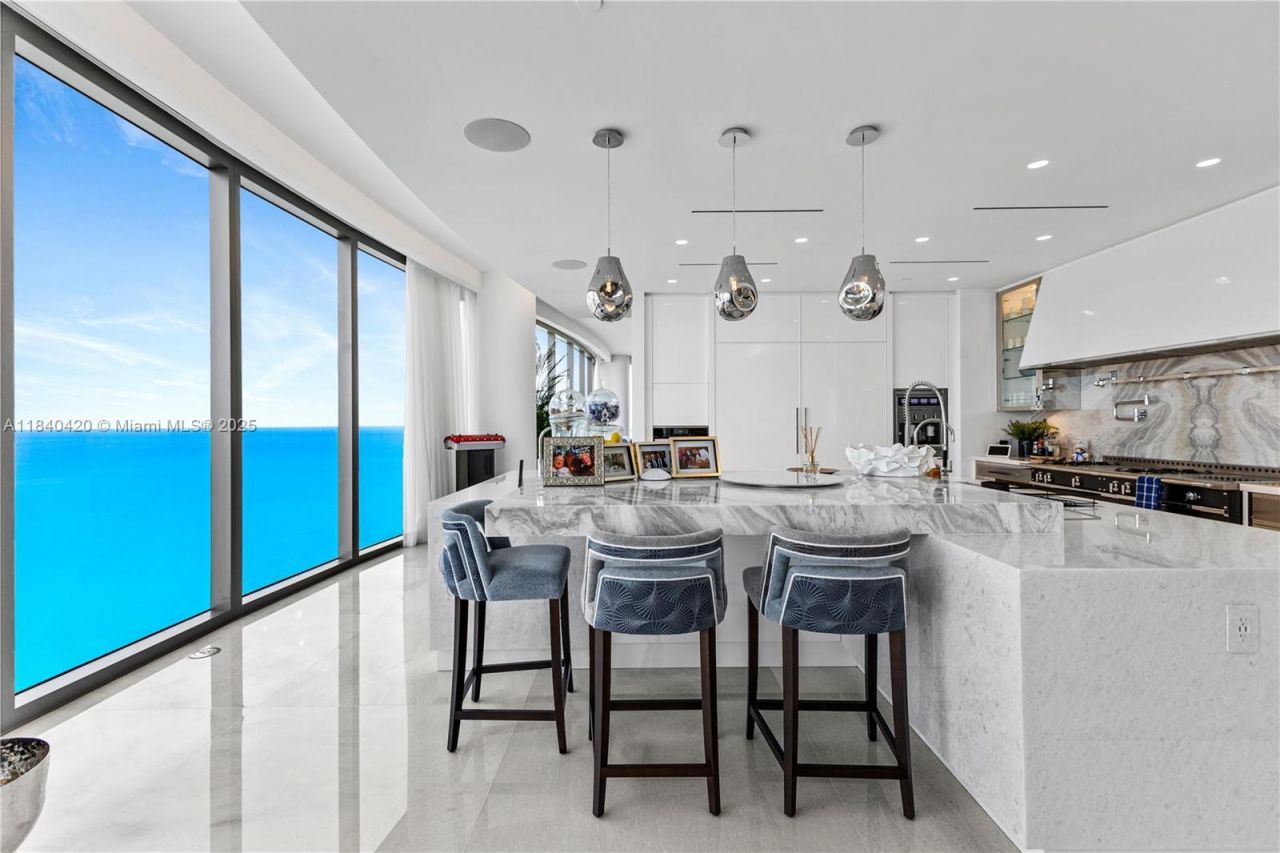 17901 Collins Ave, Unit TS4205, Sunny Isles Beach, FL 33160 Photo