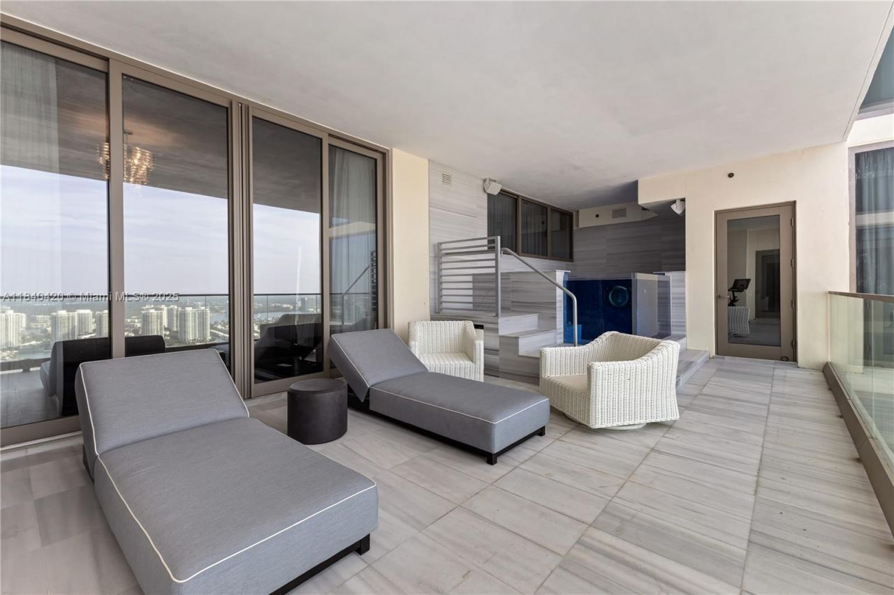 17901 Collins Ave, Unit TS4205, Sunny Isles Beach, FL 33160 Photo