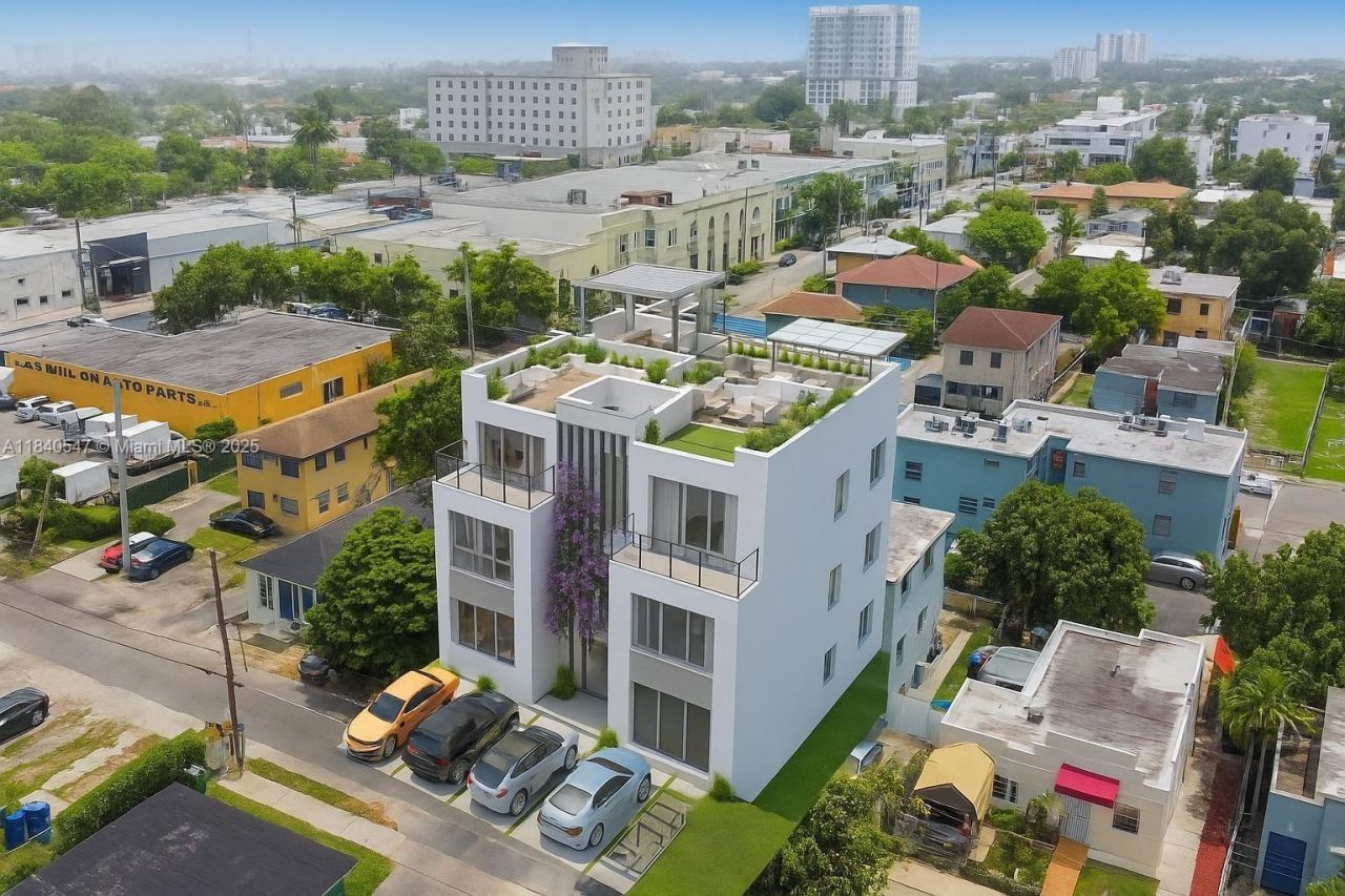 2131 SW 4th St, Miami, FL 33135 Photo