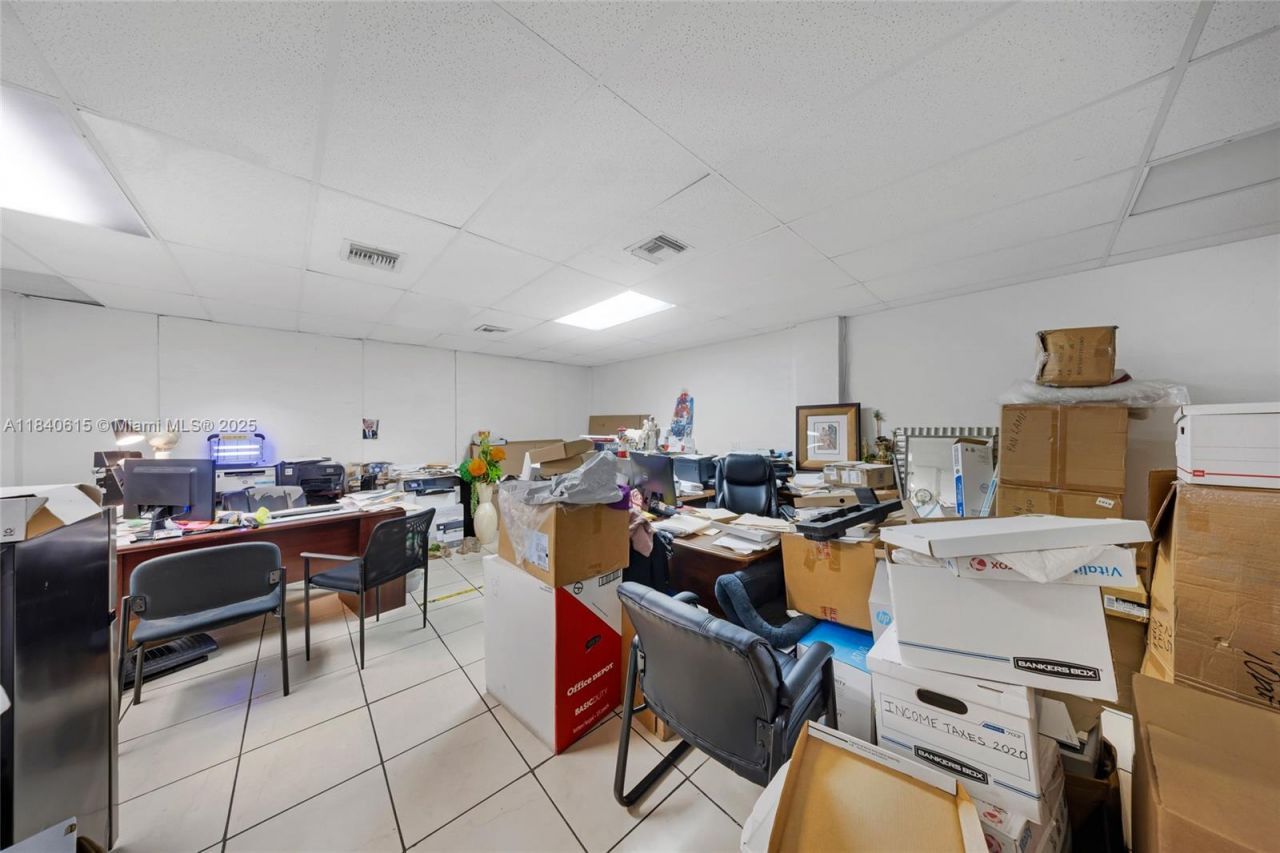 999 W Flagler St, Miami, FL 33130 Photo