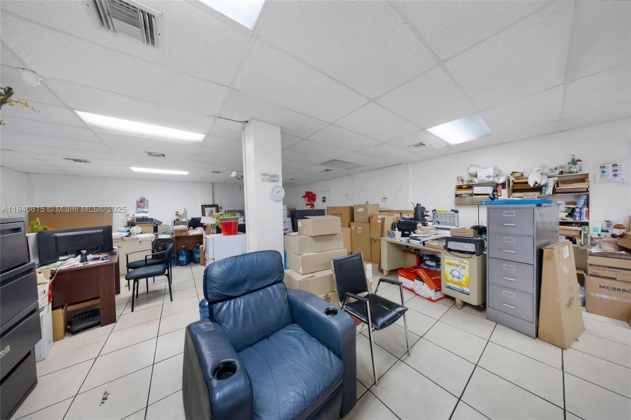 999 W Flagler St, Miami, FL 33130 Photo