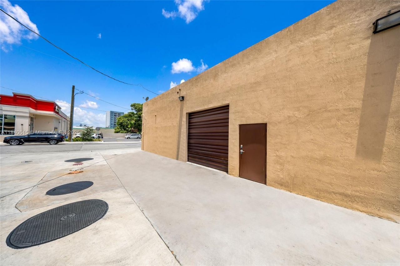 999 W Flagler St, Miami, FL 33130 Photo