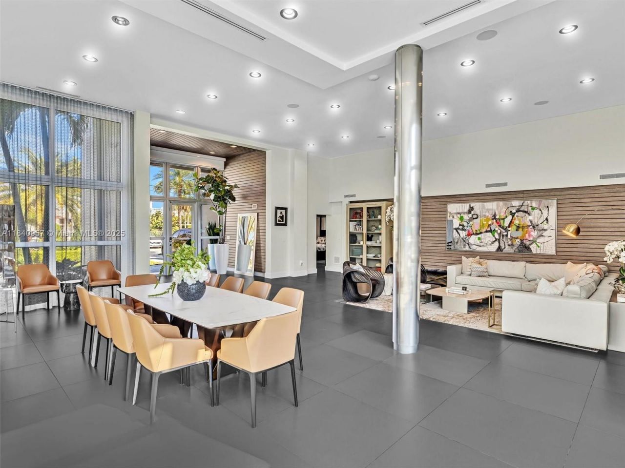 307 Holiday Dr, Hallandale Beach, FL 33009 Photo