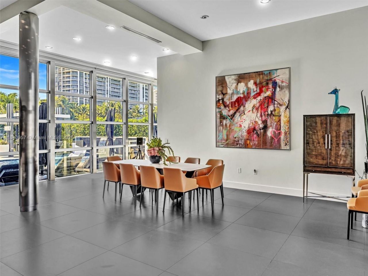 307 Holiday Dr, Hallandale Beach, FL 33009 Photo