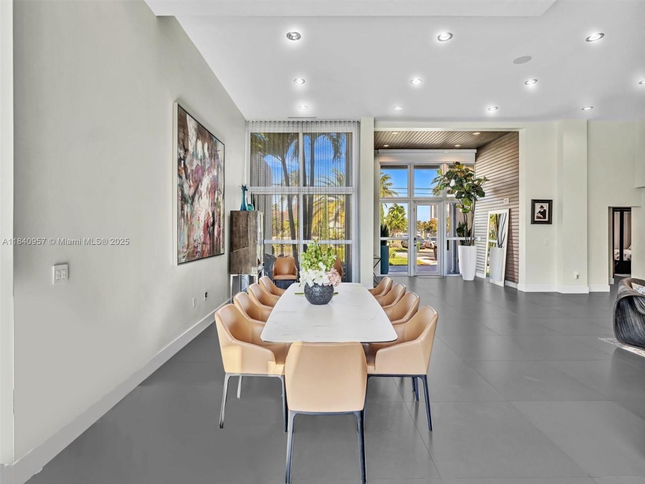 307 Holiday Dr, Hallandale Beach, FL 33009 Photo