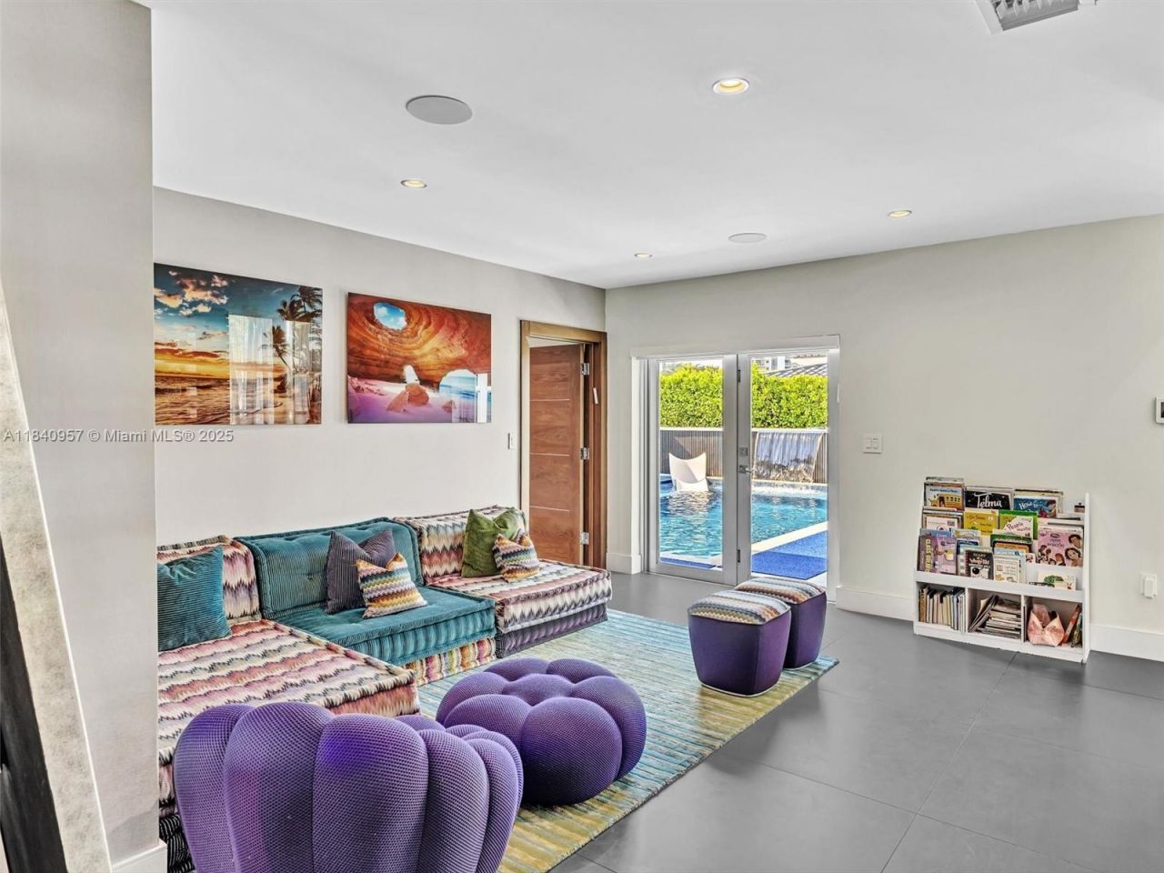 307 Holiday Dr, Hallandale Beach, FL 33009 Photo