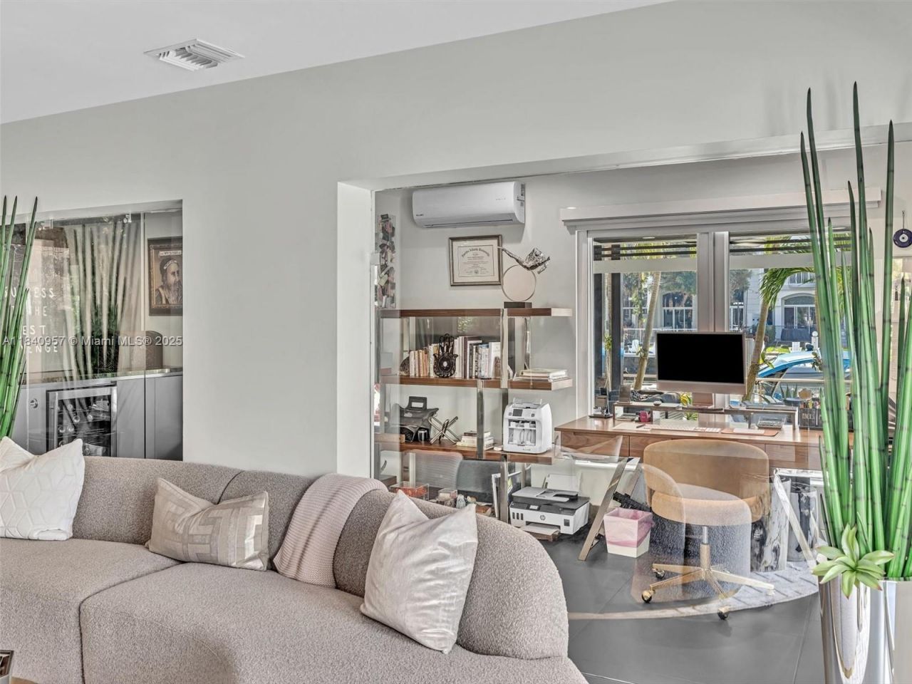 307 Holiday Dr, Hallandale Beach, FL 33009 Photo