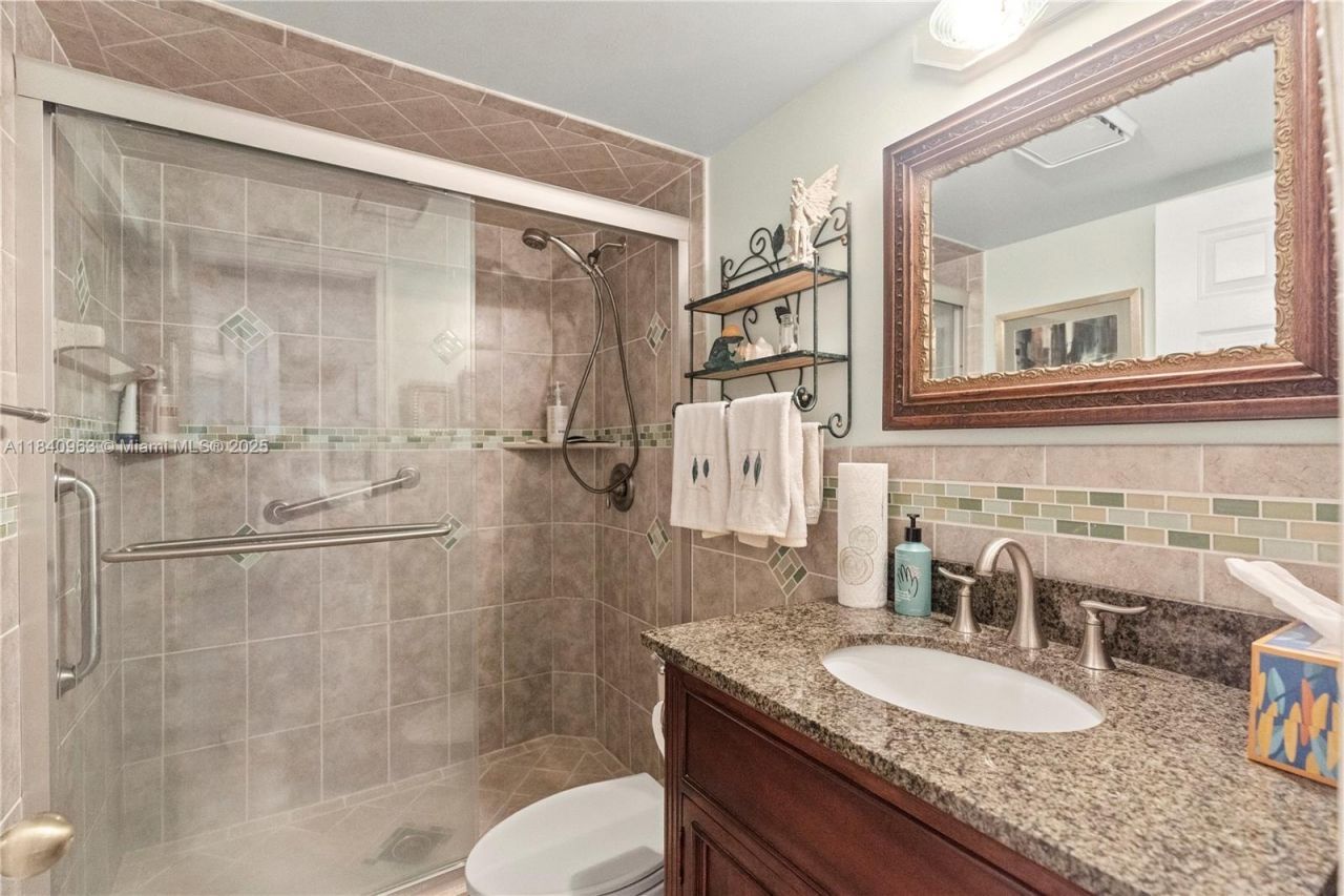 99 Seabreeze Ave, Unit 1, Delray Beach, FL 33483 Photo