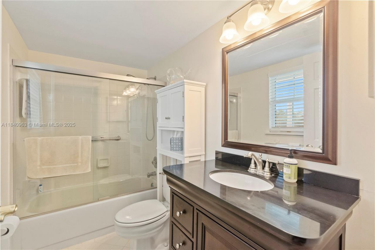 99 Seabreeze Ave, Unit 1, Delray Beach, FL 33483 Photo