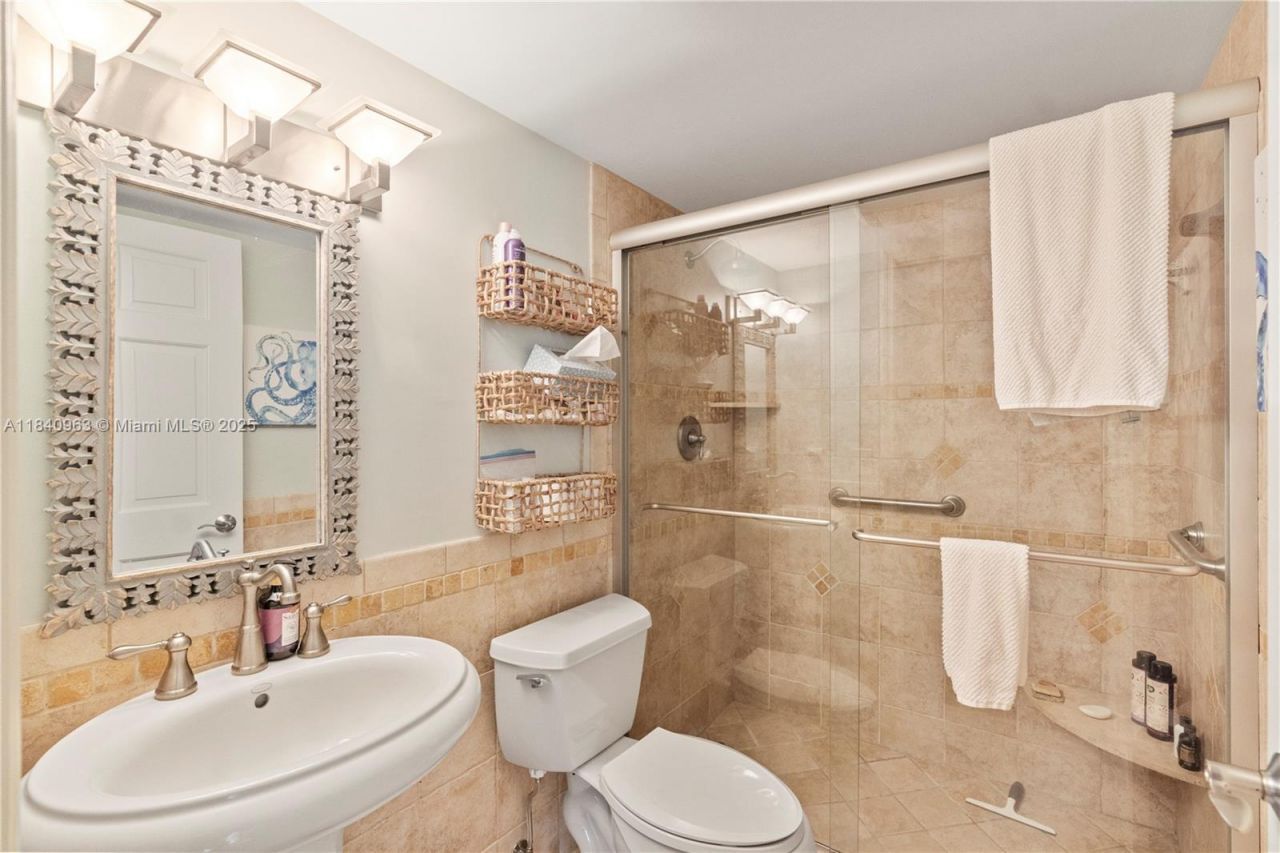 99 Seabreeze Ave, Unit 1, Delray Beach, FL 33483 Photo