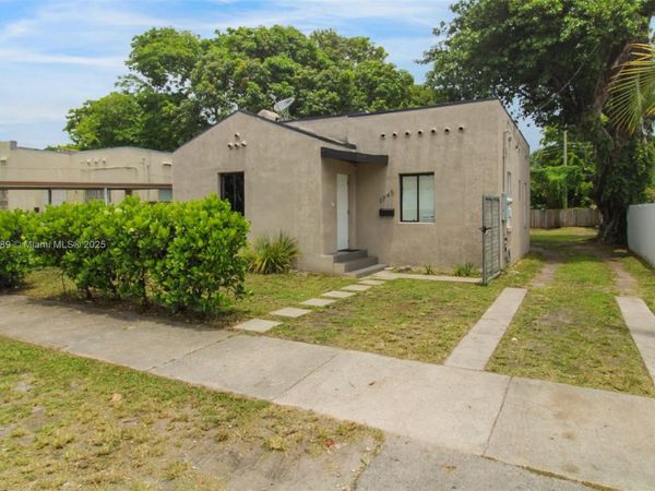 1745 NW 49th St, Miami, FL 33142