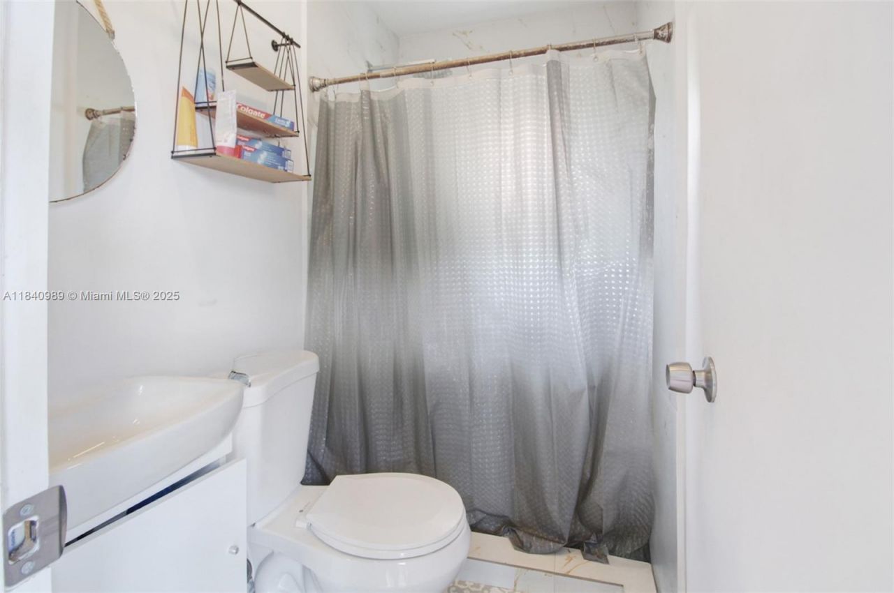 1745 NW 49th St, Miami, FL 33142 Photo