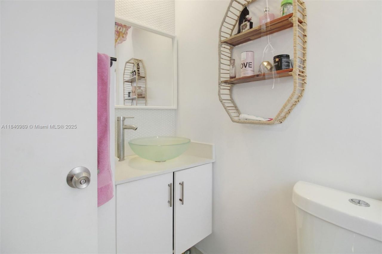 1745 NW 49th St, Miami, FL 33142 Photo