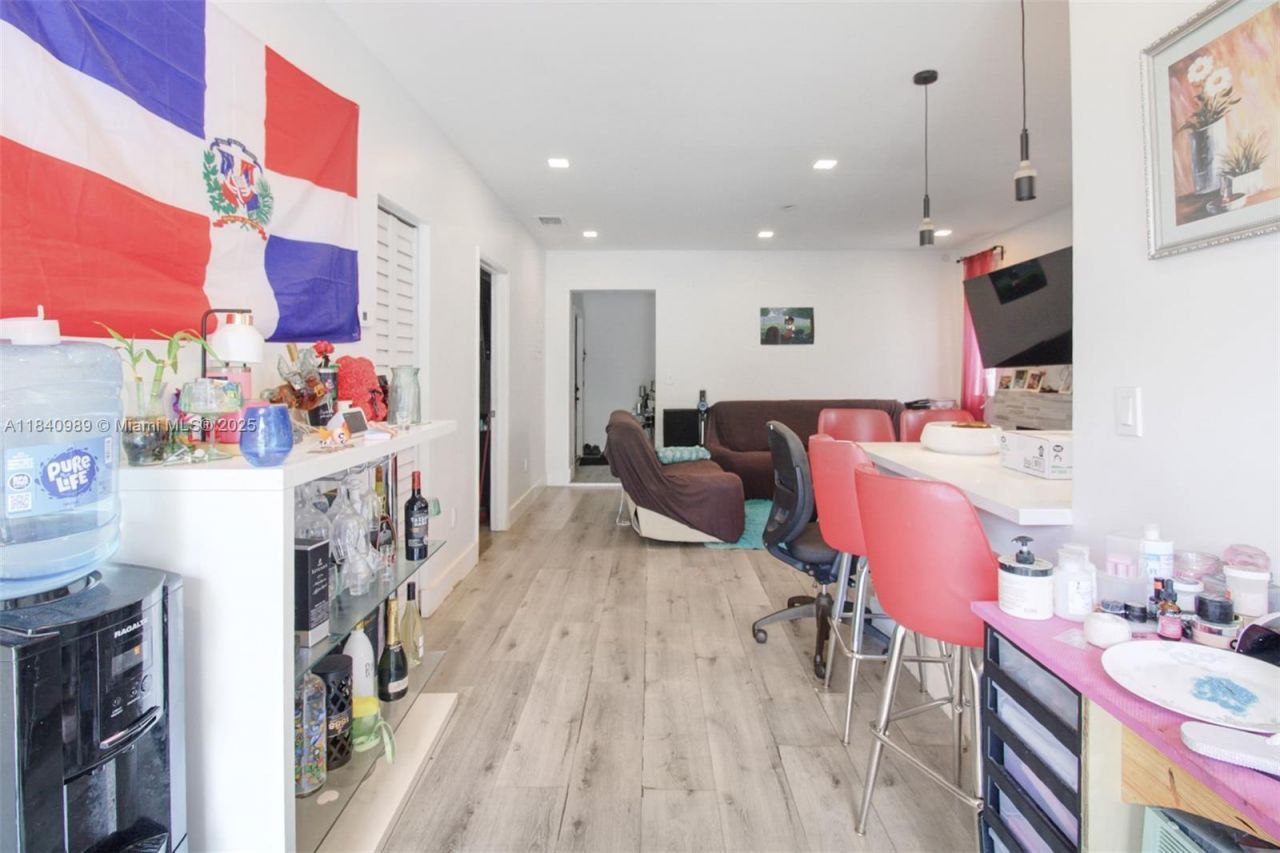 1745 NW 49th St, Miami, FL 33142 Photo