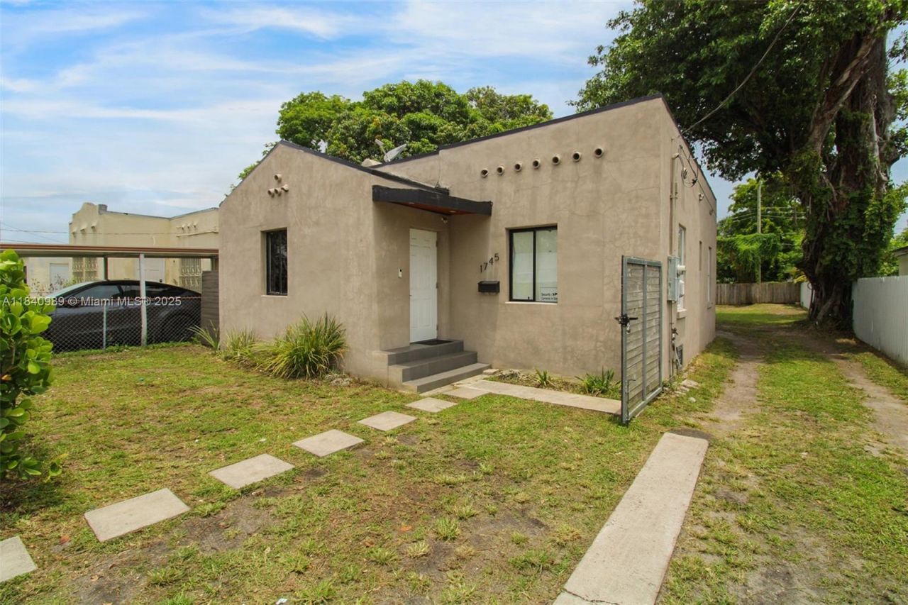 1745 NW 49th St, Miami, FL 33142 Photo