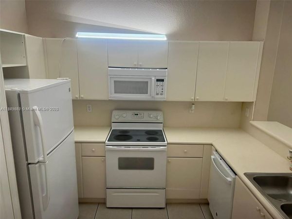 1666 SE 27th Ct, Unit 208, Homestead, FL 33035