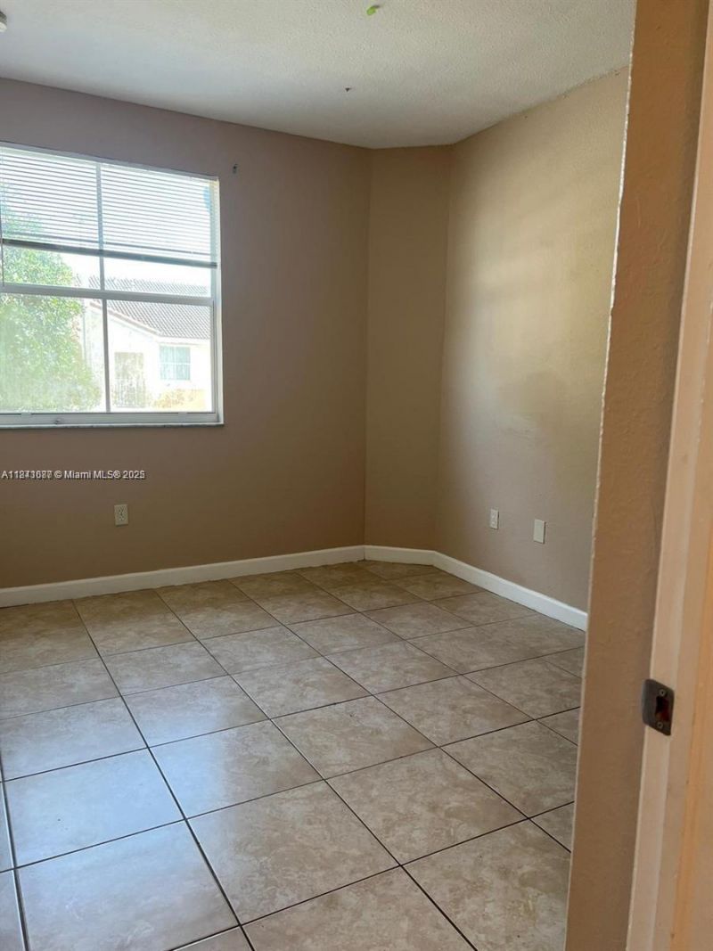 1666 SE 27th Ct, Unit 208, Homestead, FL 33035 Photo