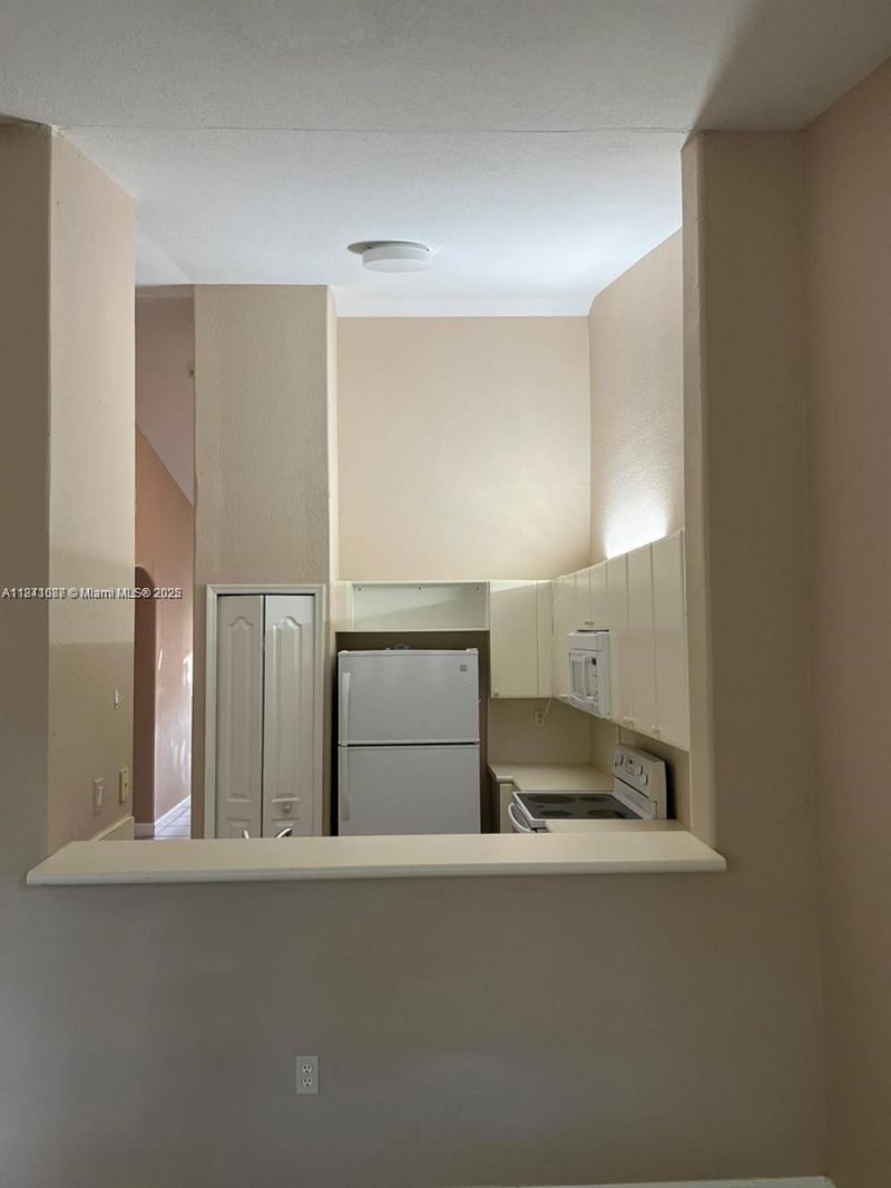 1666 SE 27th Ct, Unit 208, Homestead, FL 33035 Photo