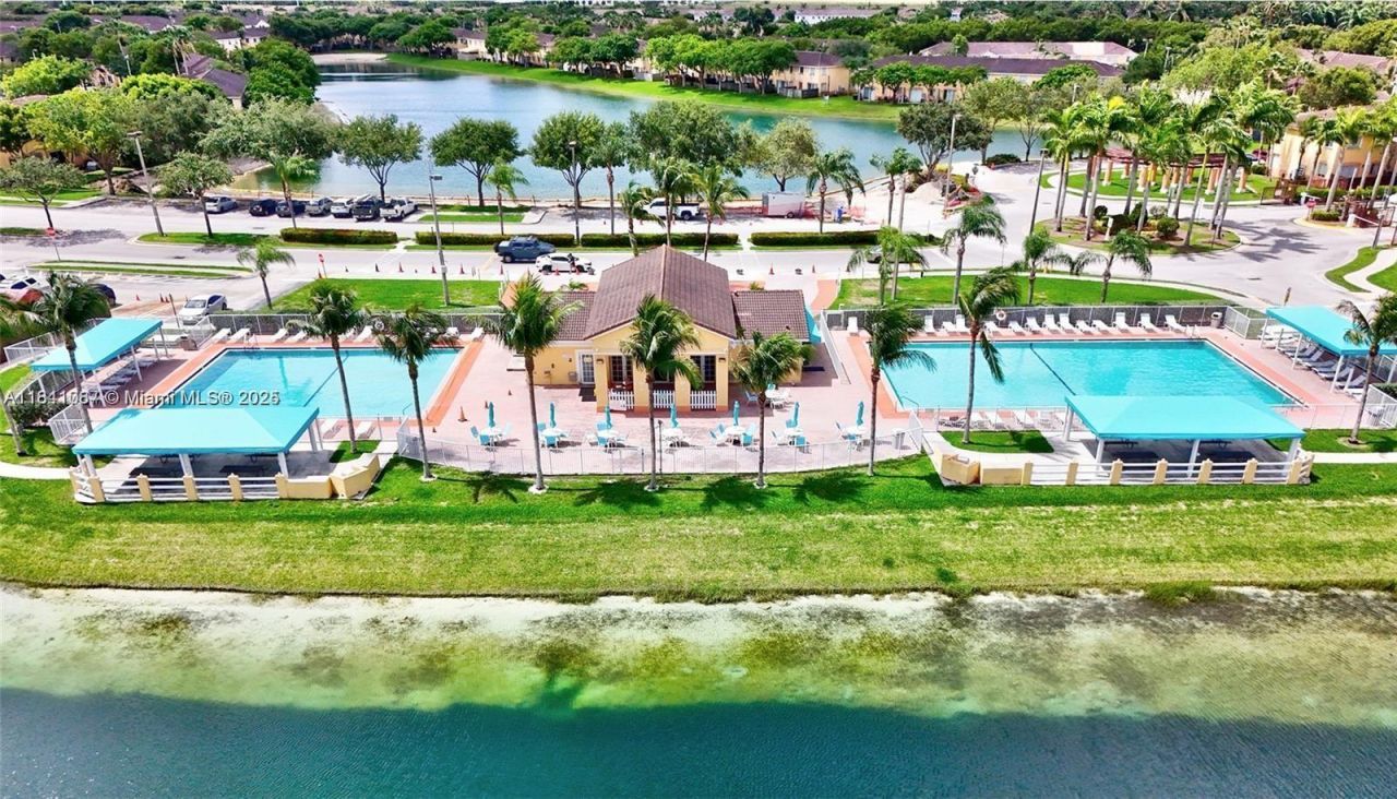 1666 SE 27th Ct, Unit 208, Homestead, FL 33035 Photo