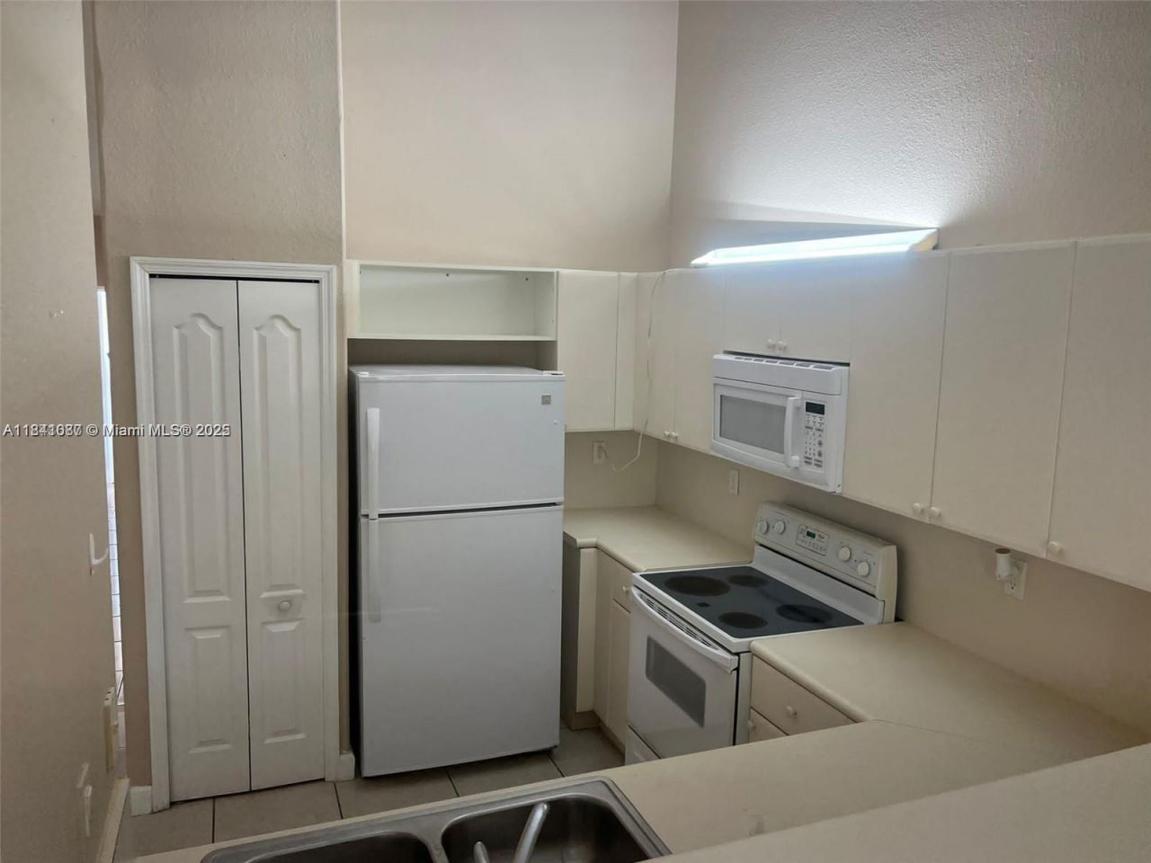 1666 SE 27th Ct, Unit 208, Homestead, FL 33035 Photo