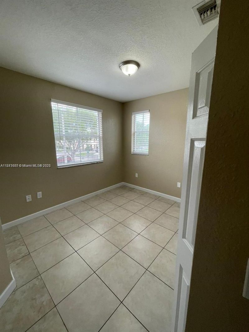 1666 SE 27th Ct, Unit 208, Homestead, FL 33035 Photo