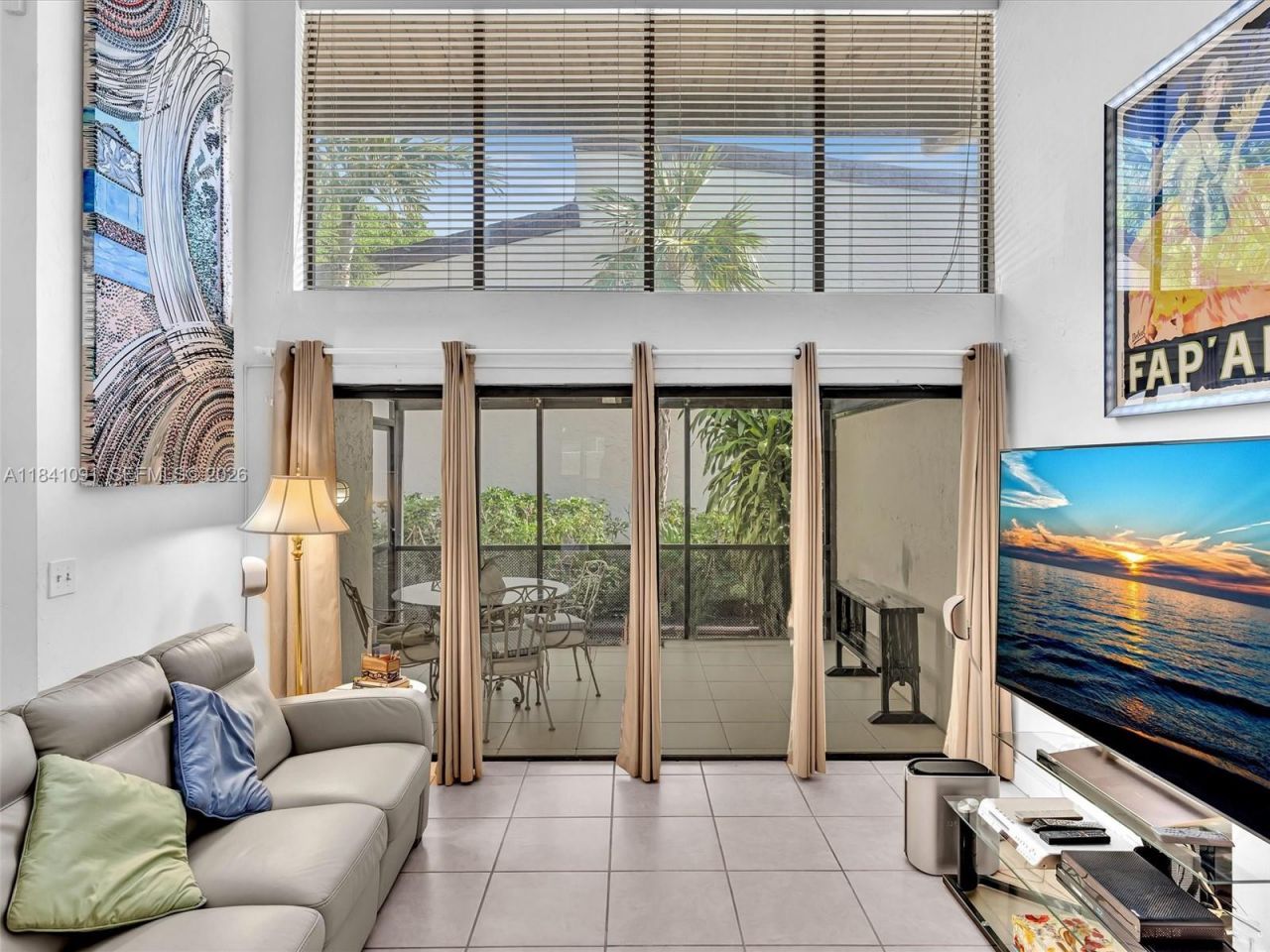 19200 NE 25th Ave, Unit 323C, Miami, FL 33180 Photo