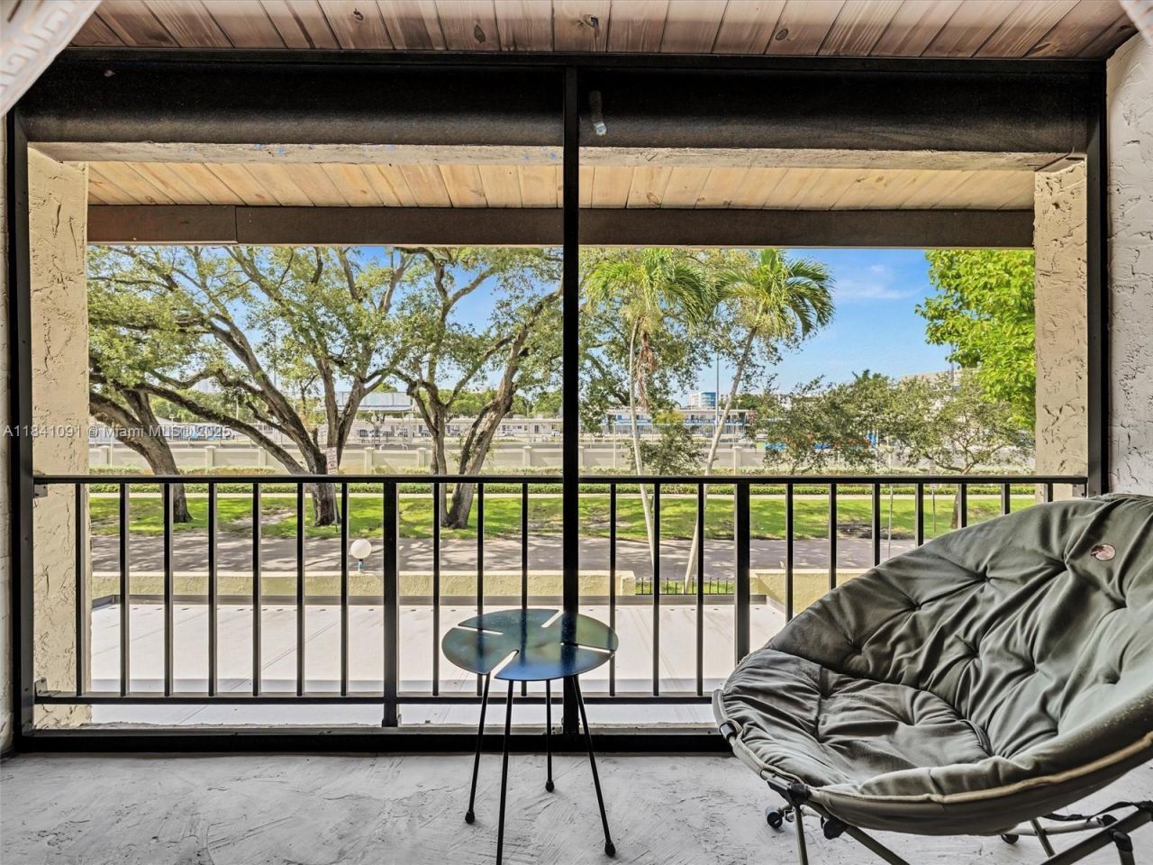 19200 NE 25th Ave, Unit 323C, Miami, FL 33180 Photo