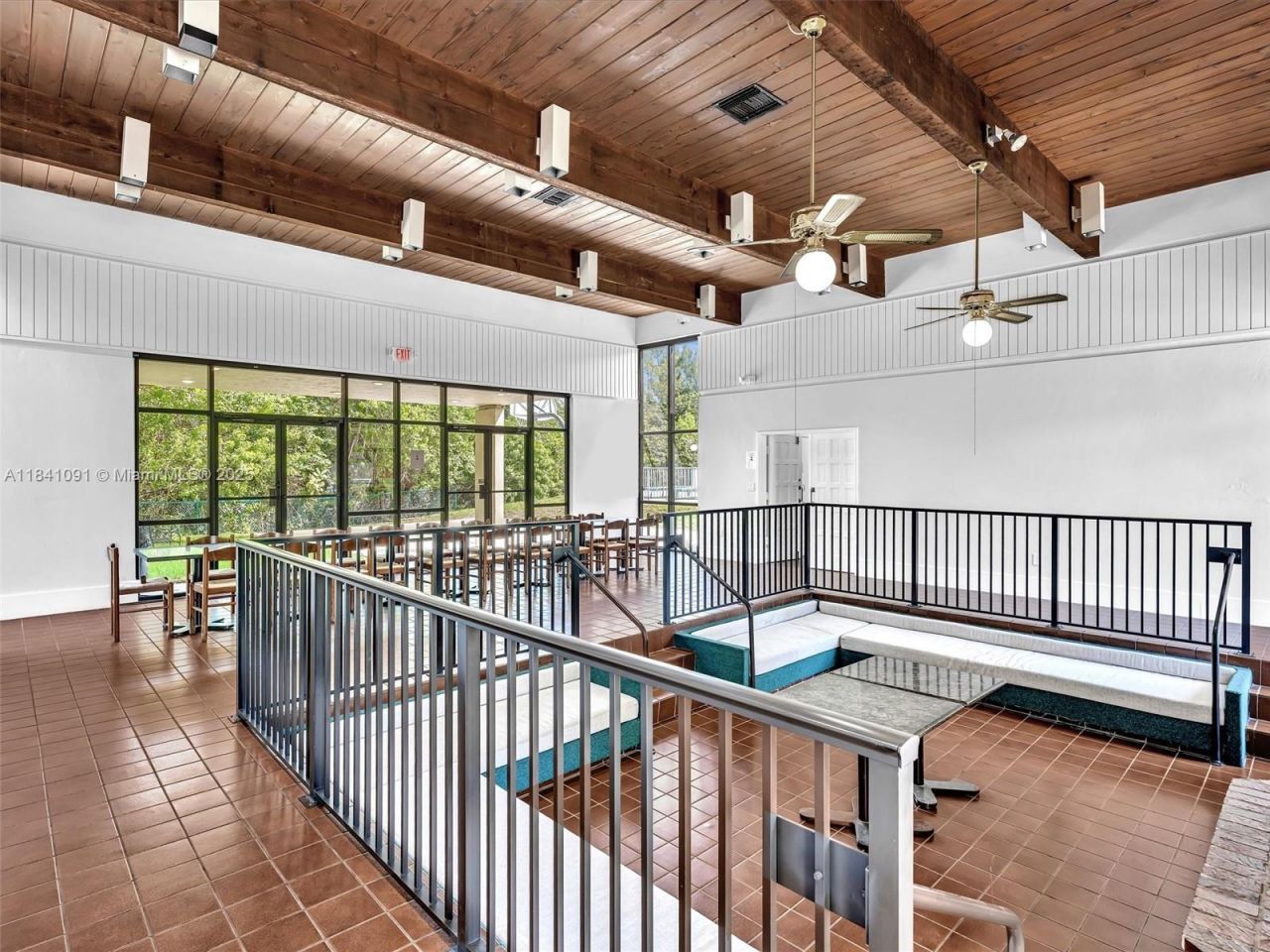 19200 NE 25th Ave, Unit 323C, Miami, FL 33180 Photo