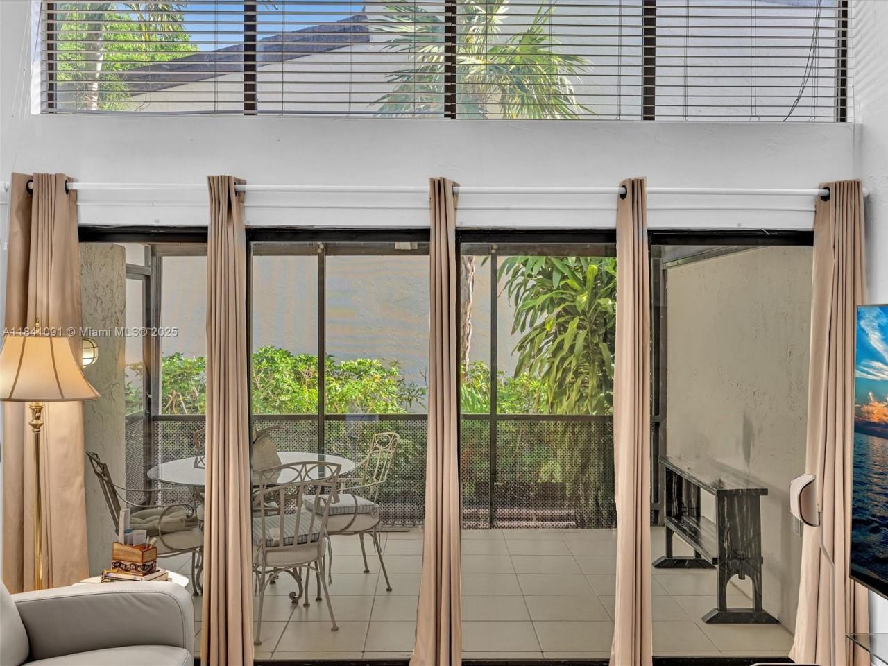 19200 NE 25th Ave, Unit 323C, Miami, FL 33180 Photo