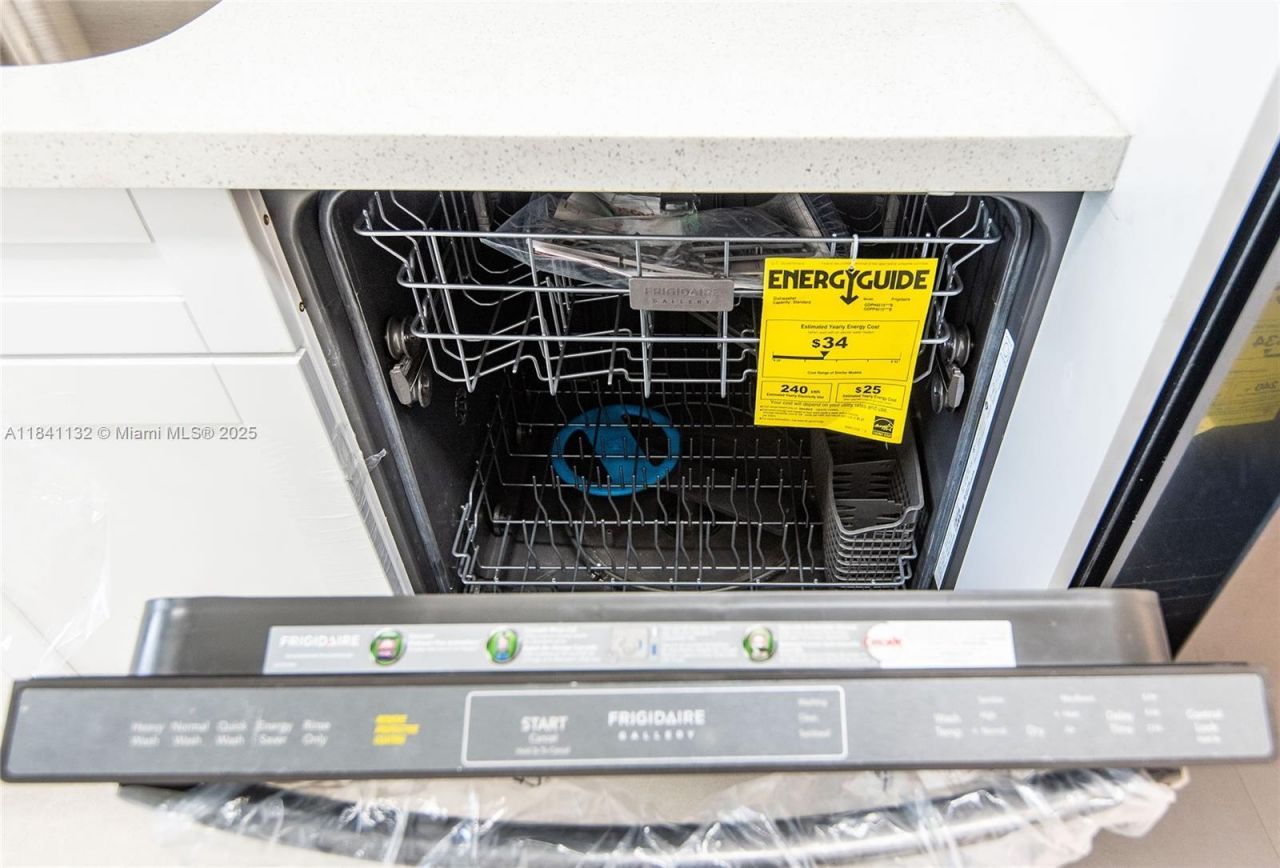 1750 NE 191st St, Unit 100-1, Miami, FL 33179 Photo