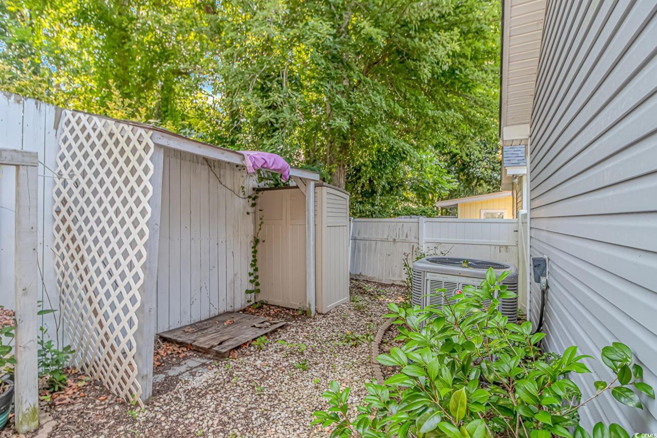 4417 Barcelona Ln. Photo 32